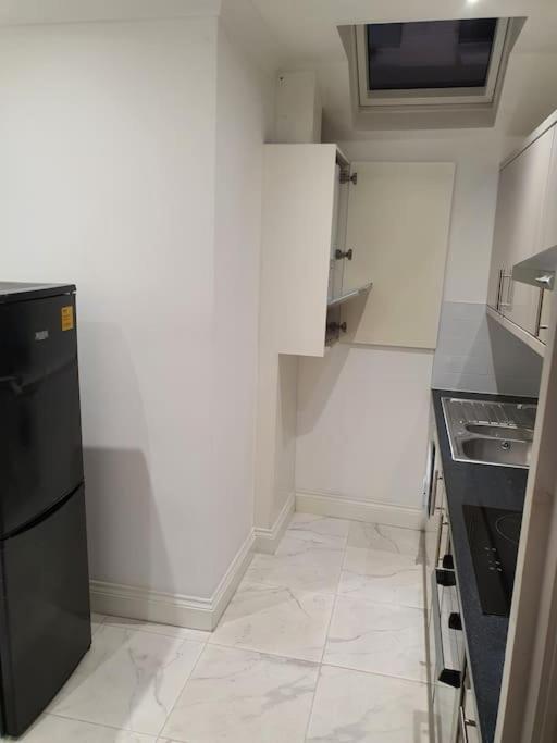 Beautiful Room In Lovely Flat London Exterior photo